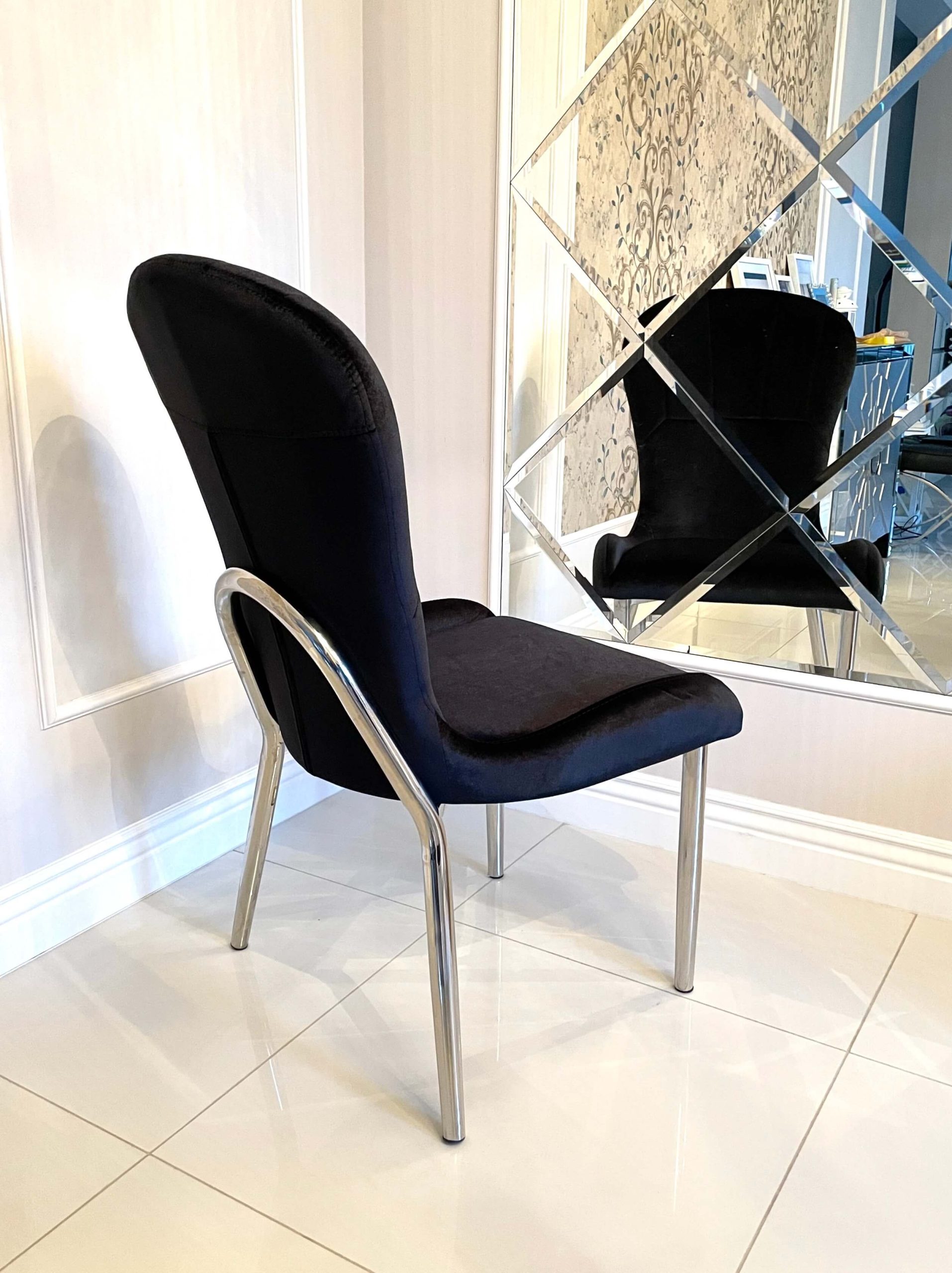 Krzesło tapicerowane Montale